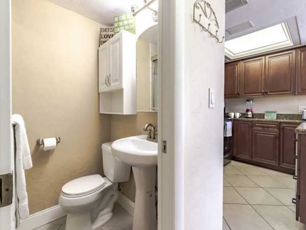 Siesta Key Gem with 2 Bedrooms and Water Views